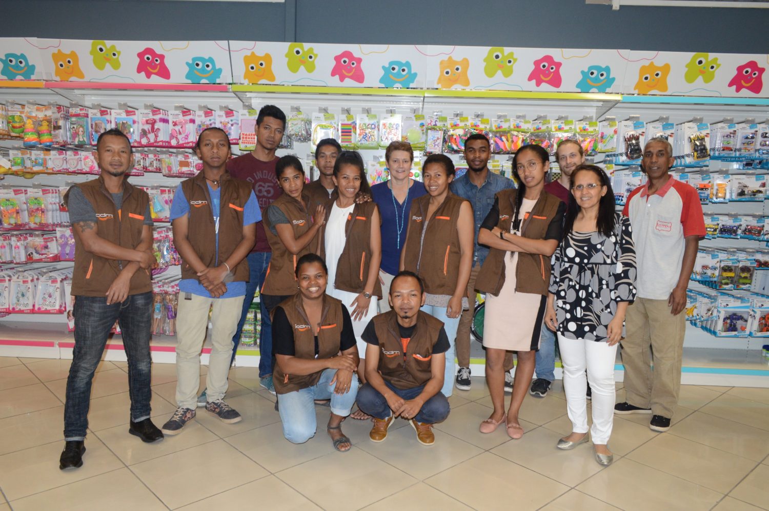 Jouets SAJOU – Madagascar – SODIM Equipe-JPG